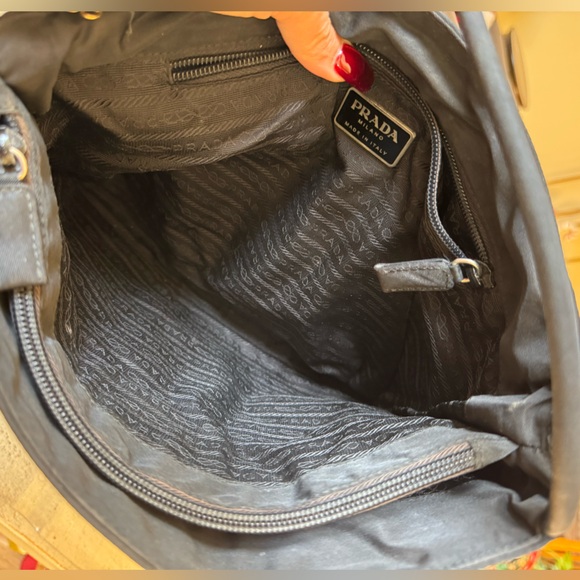Prada 💫 Bag 💫 - Picture 12 of 12